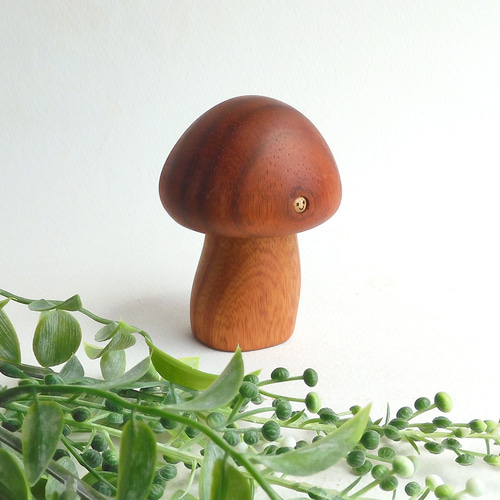 キノコ wood mushroom その他置物 工房西岡 通販 16553467｜Creema