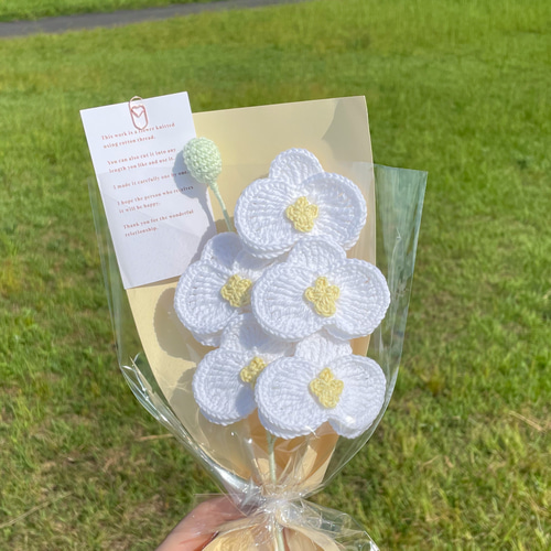 ハンドメイド あみぐるみ 胡蝶蘭　白 ハンドメイド あみぐるみ 胡蝶蘭 白 お祝い事に✤編み物でできた胡蝶蘭の