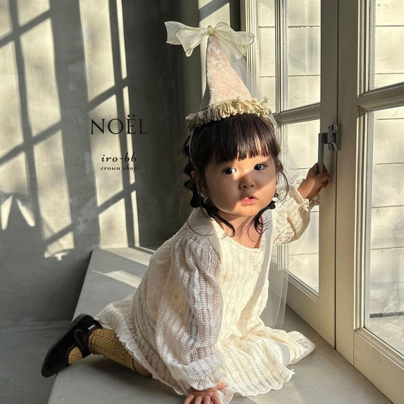 ✽NEW✽　party hat　Noël　チュール付き　ベロア生地 ベビークラウン　パーティーハット　 1枚目の画像