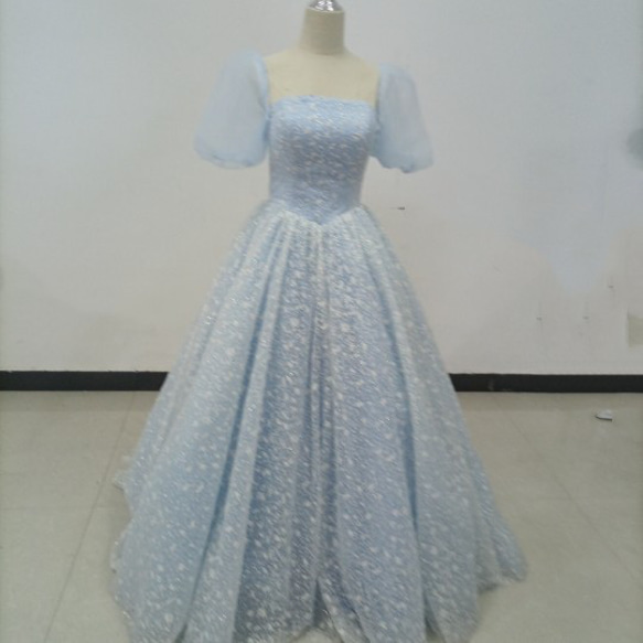 高品質！ ウェディングドレス 薄青 3D立体レース刺繍 取り外し袖  