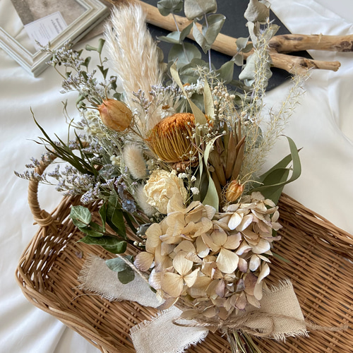 * * * 秋色スワッグ 紫陽花 ドライアンドラ ユーカリ ラッピング無料 秋色スワッグ 紫陽花 ドライアンドラ ユーカリ ラッピング無料 秋色