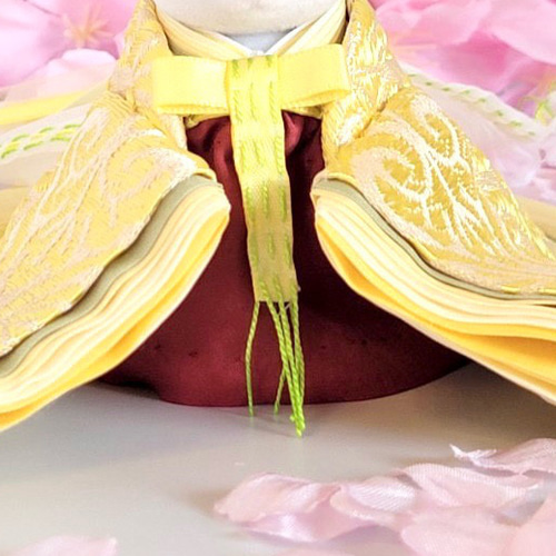 662 ひな祭り 小さな着せ替えお着物〈お姫様〉十二単 菜の花色地に花立