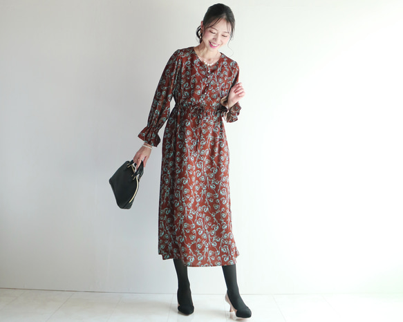 新款秋季色彩【植物圖案】柔和藍棕色長款喬其紗連身裙♥ 第2張的照片