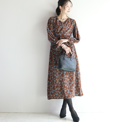 新款秋季色彩【植物圖案】柔和藍棕色長款喬其紗連身裙♥ 第6張的照片