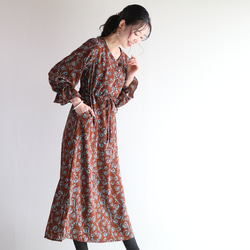 新款秋季色彩【植物圖案】柔和藍棕色長款喬其紗連身裙♥ 第4張的照片