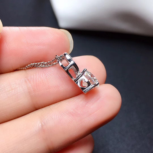 newデザイン】輝くモアサナイト ネックレス K18WG 指輪・リング ルイ  