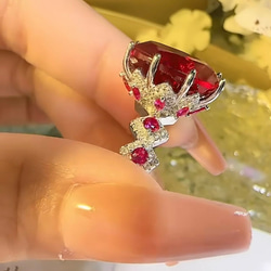 14カラット 人工ルビー 高炭素ダイヤモンド キラキラ ゴージャス ラグジュアリー リング ビッグ 大 指輪 白 赤 8枚目の画像
