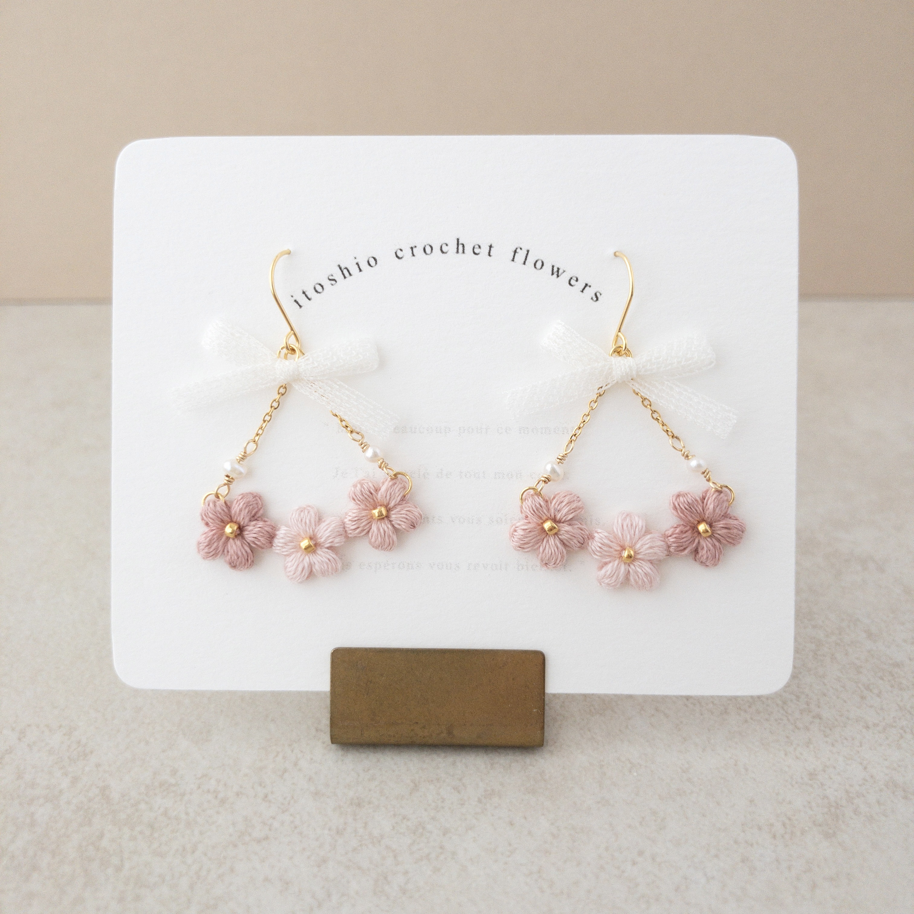 さくらピアス 春 パール ゆらゆら レース ふんわり揺れる刺繍花ピアス “ Sakura ” さくら / 刺繍糸