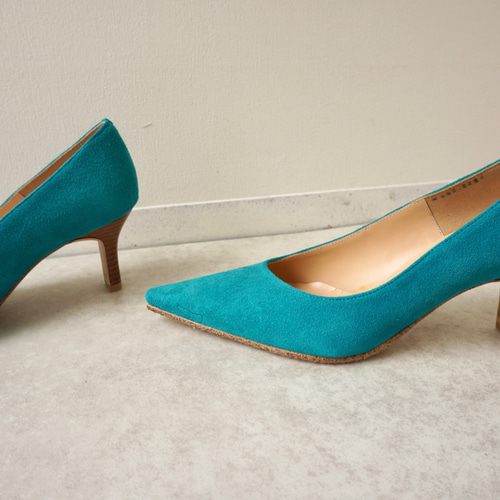 LOEWE ロエベ ハイヒール ポインテッドトゥ ターコイズブルー 美品 LOEWE ロエベ ハイヒール ポインテッドトゥ ターコイズブルー 美品