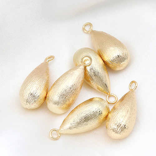 美品★うるうる雫チャーム charm0122-10a.jpg