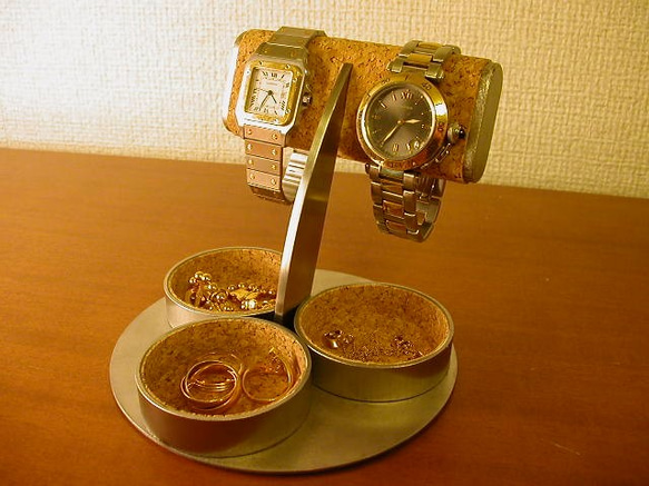 腕時計スタンド　だ円パイプ2本掛け三つの丸い小物入れ付き腕時計スタンド 1枚目の画像