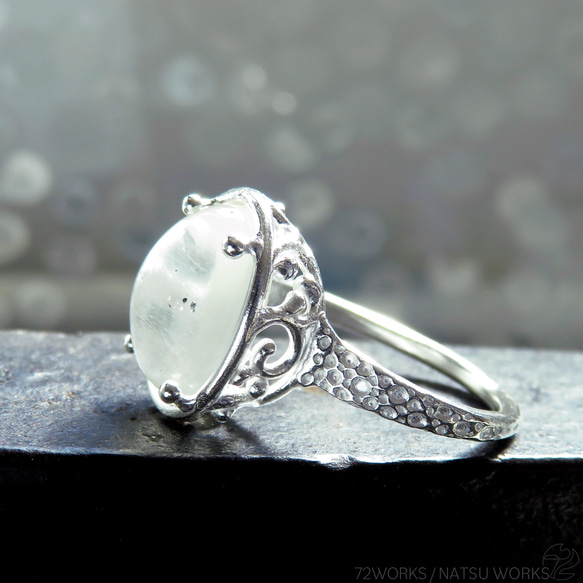 シルキームーンストーン リング / silk Moonstone Ring l 4枚目の画像