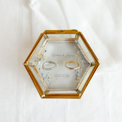 青白かすみ草の金箔レジンリングピロー×ゴールドガラスケース 7枚目の画像