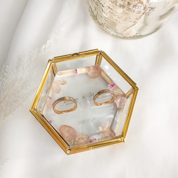 ミナヅキ紫陽花のレジンリングピロー×ゴールドガラスケース 5枚目の画像