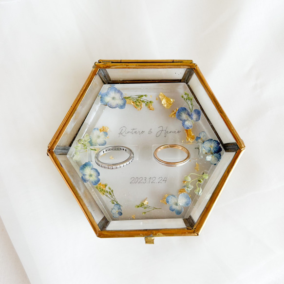 紫陽花の金箔レジンリングピロー×アンティークガラスケース 7枚目の画像