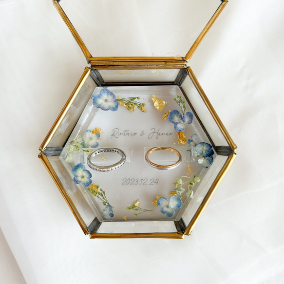 紫陽花の金箔レジンリングピロー×アンティークガラスケース 6枚目の画像