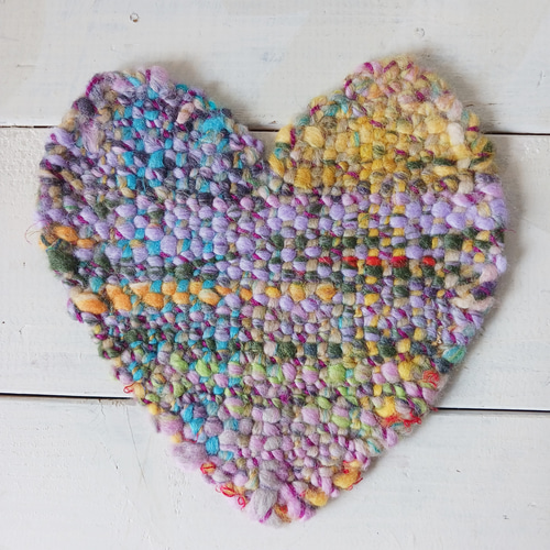 アートヤーンのハート♡コースター 手紡ぎ 手織り（品番224