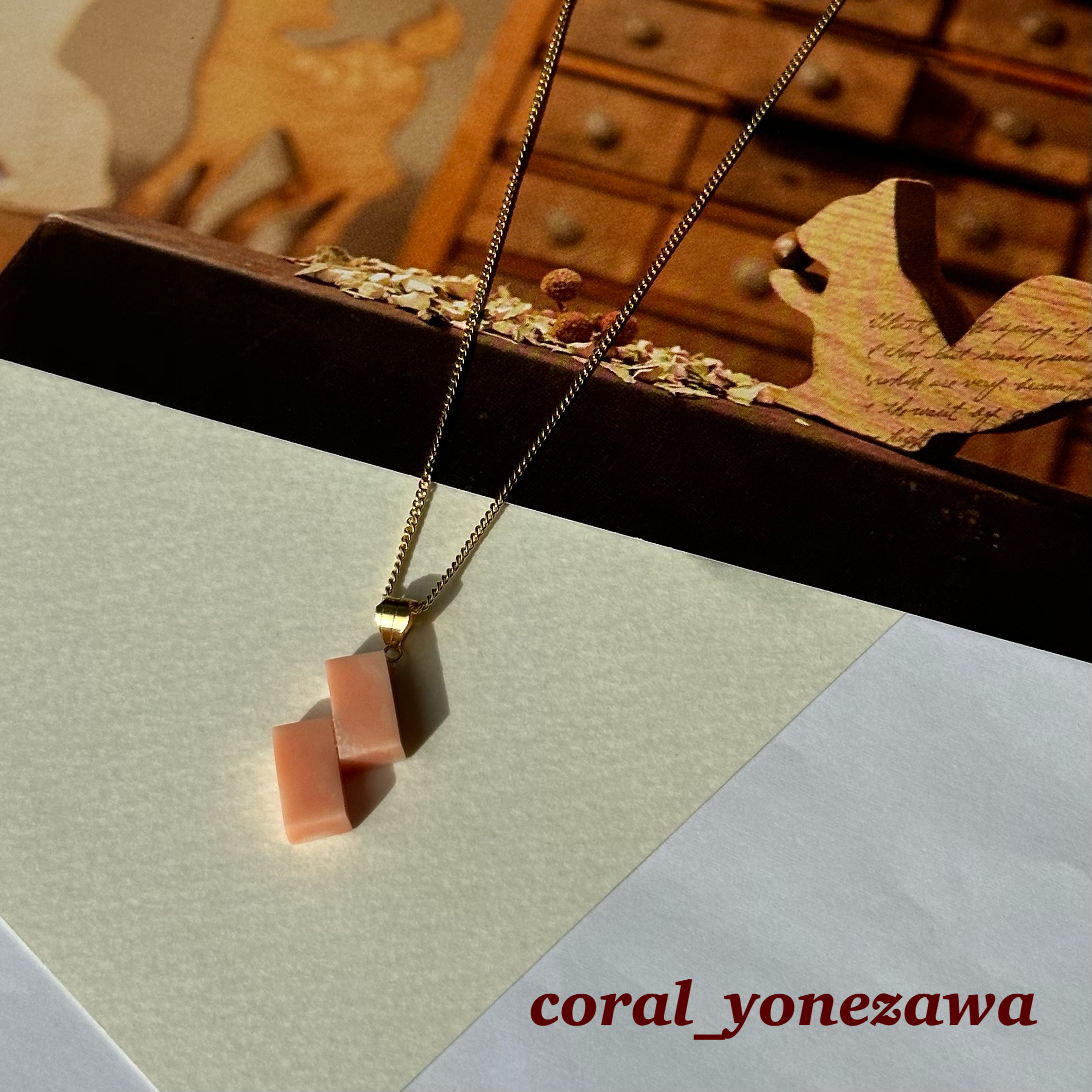 もも色珊瑚　アートデザインペンダント　トップK18  R50916H1