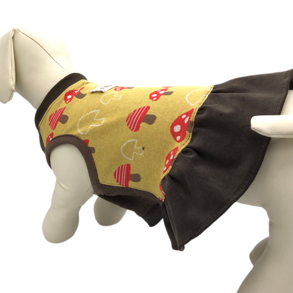 犬服 ペット服 冬 タンクトップ スカート きのこ イタグレ コーギー フレブル ダックス ハンドメイド 冬服 中型犬 3枚目の画像