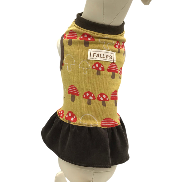 犬服 ペット服 冬 タンクトップ スカート きのこ イタグレ コーギー フレブル ダックス ハンドメイド 冬服 中型犬 6枚目の画像