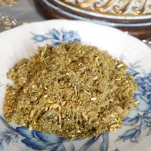 Amazon | 江華島産 無農薬よもぎ, 3年熟成, 獅子足(サジャバル