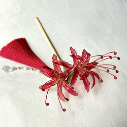 赤い彼岸花の髪飾り(３輪) 3枚目の画像