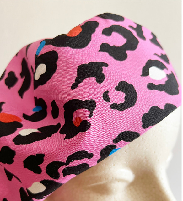新作‼️ カタチにこだわるベレー帽　絶賛おススメ！かわいいピンクの豹柄 9枚目の画像