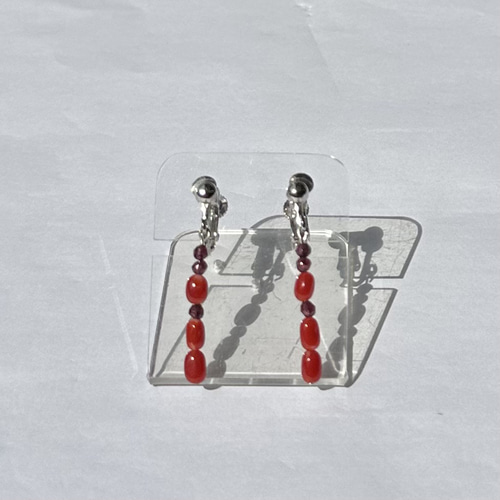土佐沖赤珊瑚とガーネットでオリジナルデザインイヤリング R50916Y3