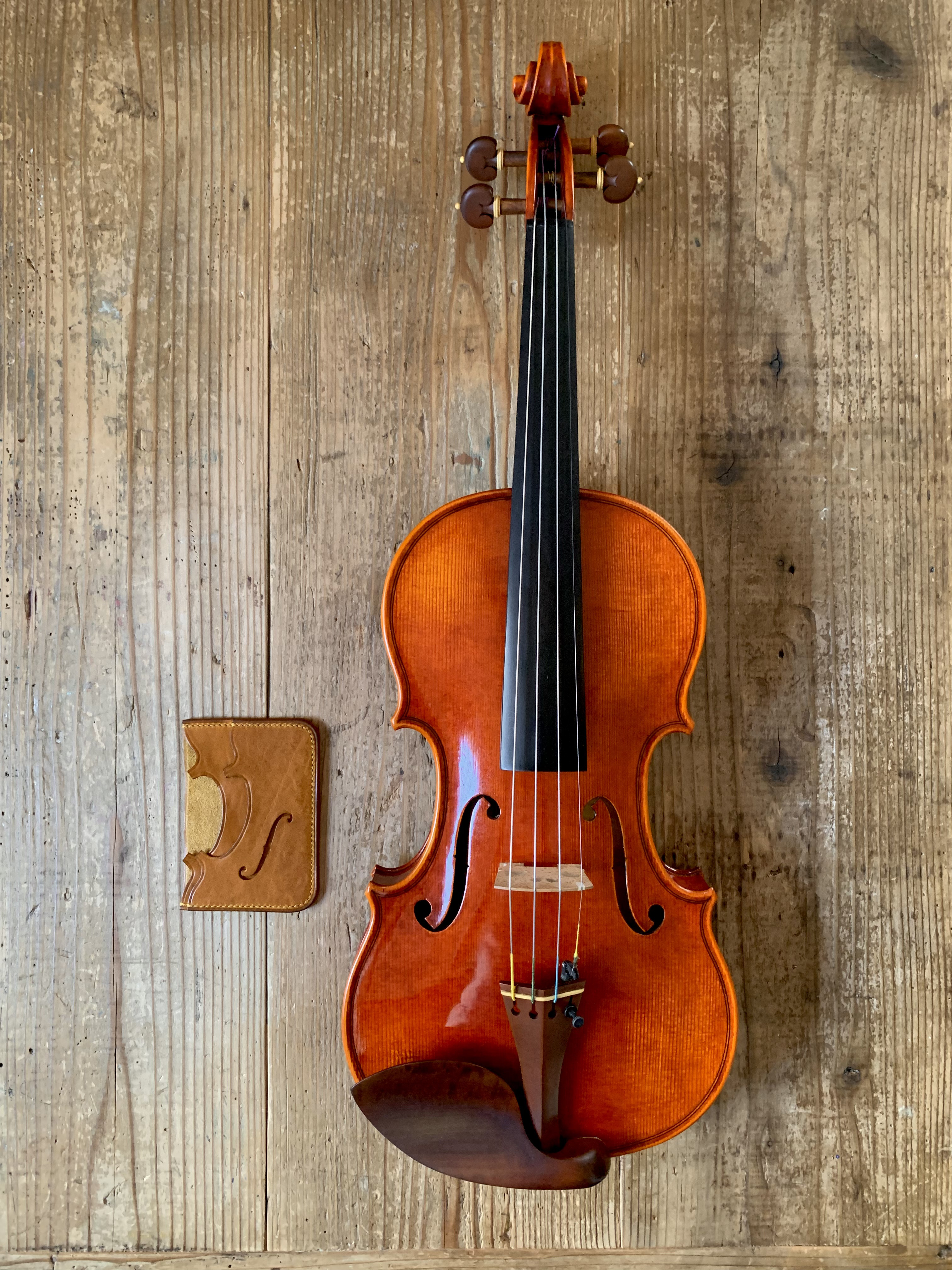 手縫いで創ったパスケース『"Pierrot Giallo" ‐ Topolino 195』