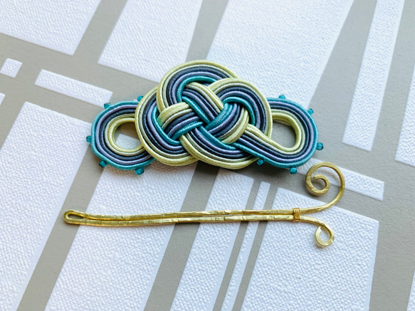 ソウタシエのあわじ結び(ブルー系)帯留め・マジェステの２way 5枚目の画像