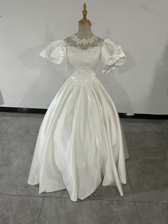 レトロパフスリーブ手作りビーズクラシカルプリンセスラインウェディングドレス結婚式 1枚目の画像