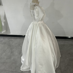 レトロパフスリーブ手作りビーズクラシカルプリンセスラインウェディングドレス結婚式 4枚目の画像