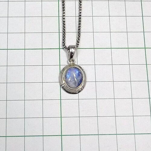 送料無料！シルバー925製幻想的な輝きのブルームーンストーントップ