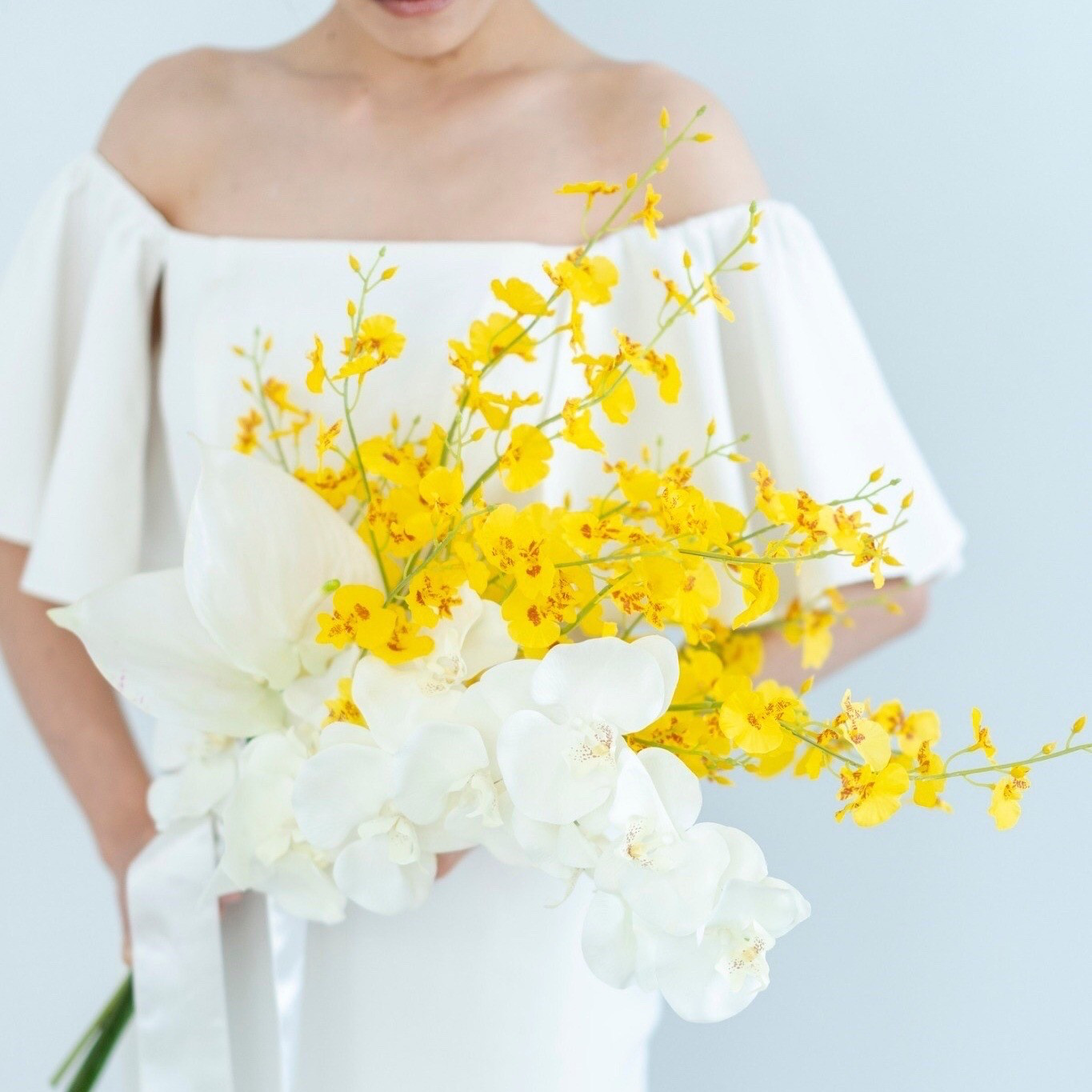 胡蝶蘭とオンシジュームブーケ セット〜natural taste wedding