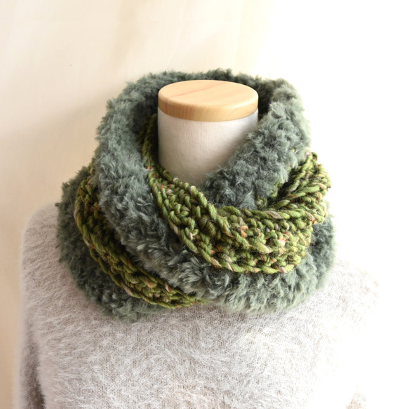 THGカーキ&グリーングレーベージュ花柄国内ハンドメイド手作りネック  