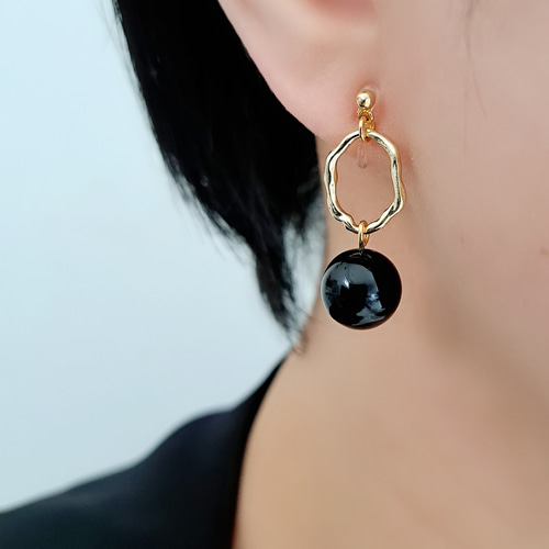 ギフトに人気◎】痛くないイヤリング/ピアス 黒 ブラックオニキス