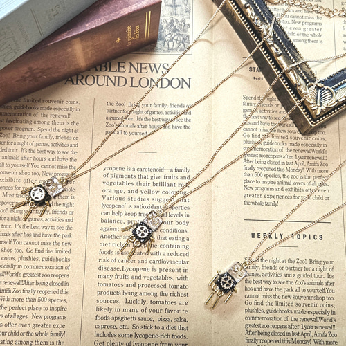 手足ゆらゆらロボットネックレス*ネイビー ネックレス・ペンダント