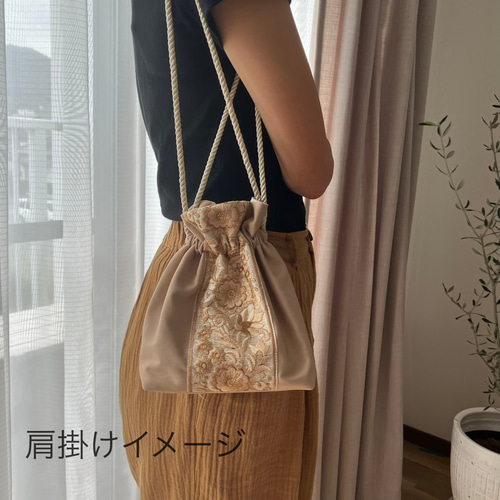【美品】エポカ フラワー刺繍　巾着かごバッグ ハンドバッグ ショルダー　肩掛け moment+ かごバッグ カゴバッグ フラワー刺繍かごバッグ