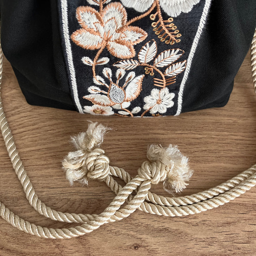 インド刺繍リボン*巾着バッグ ショルダーバッグ 肩掛け インド刺繍リボン*巾着バッグ ショルダーバッグ 肩掛け