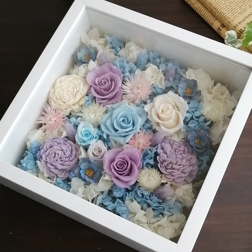 受注制作】プリザーブドフラワーのフレームアレンジ(ホワイト