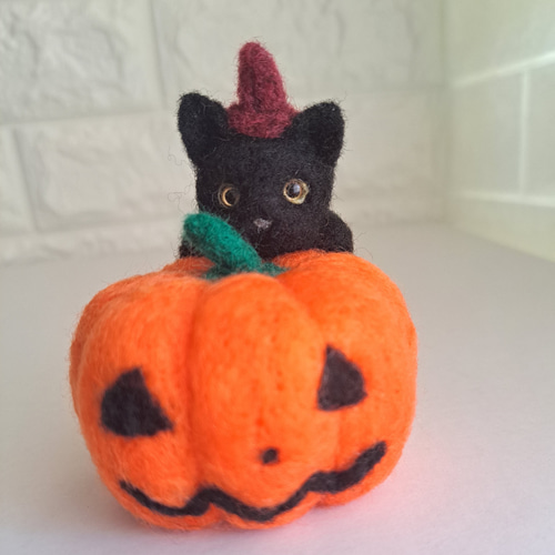 羊毛フェルト ハロウィン かぼちゃ 癒し 黒猫 ネコ 羊毛フェルト猫
