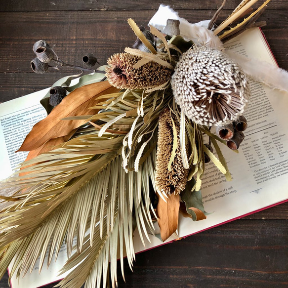 ブラウンcottonとベルガムナッツのスワッグ ブラウンcottonとベルガムナッツのスワッグ