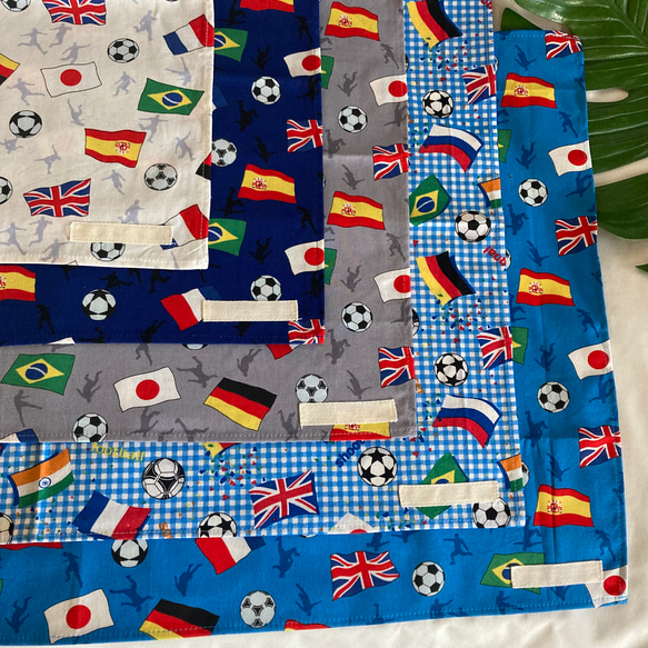オーダー　サッカー　青　白　給食袋　ランチョンマット　体操着袋　レッスンバッグ オーダーOK】入園入学大きいランチョンマット40×60☆サッカー国旗