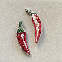 ビーズ刺繍のブローチ　- 唐辛子- peperoncino 2枚目の画像