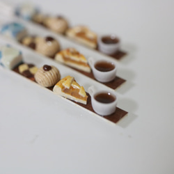 秋日咖啡館閱讀原子筆 第4張的照片