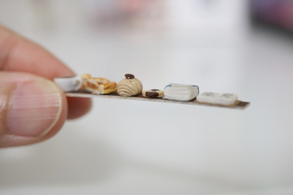 秋日咖啡館閱讀原子筆 第6張的照片