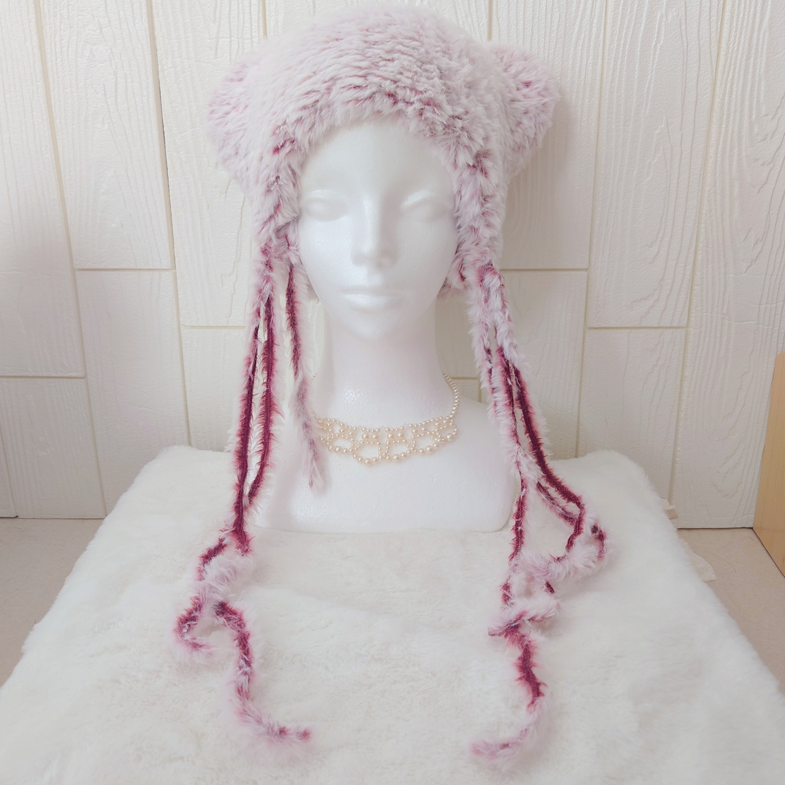 キャットヤーンで編んだふわふわ猫耳ニット帽〈ベリー〉