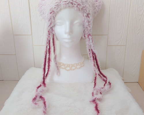 キャットヤーンで編んだふわふわ猫耳ニット帽〈ベリー〉 ニット帽