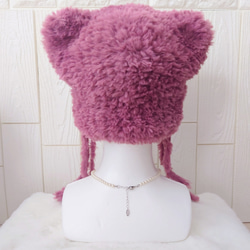 キャットヤーンで編んだふわふわ猫耳ニット帽〈紫猫〉 4枚目の画像