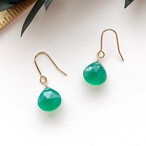 グリーンオニキス✳︎マロンカットの【チャーム】【ピアス